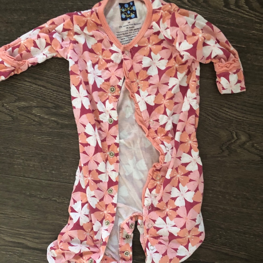 kickee pants newborn outfit